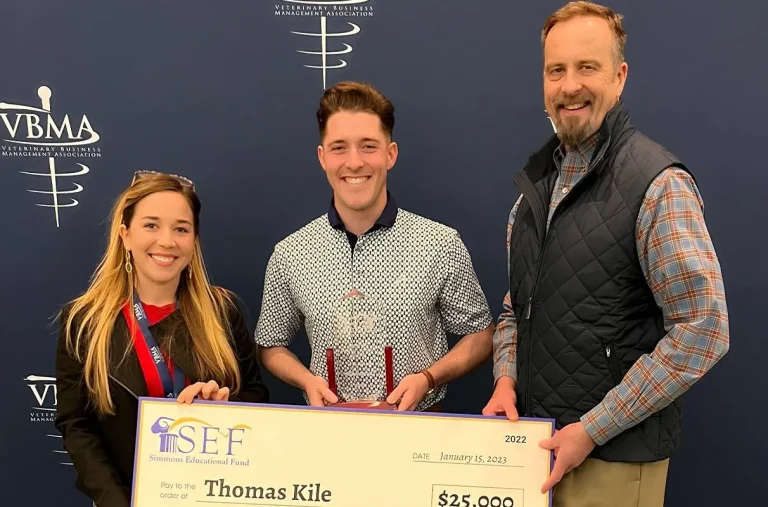 Thomas Kile presented with $25,000 award from SEF